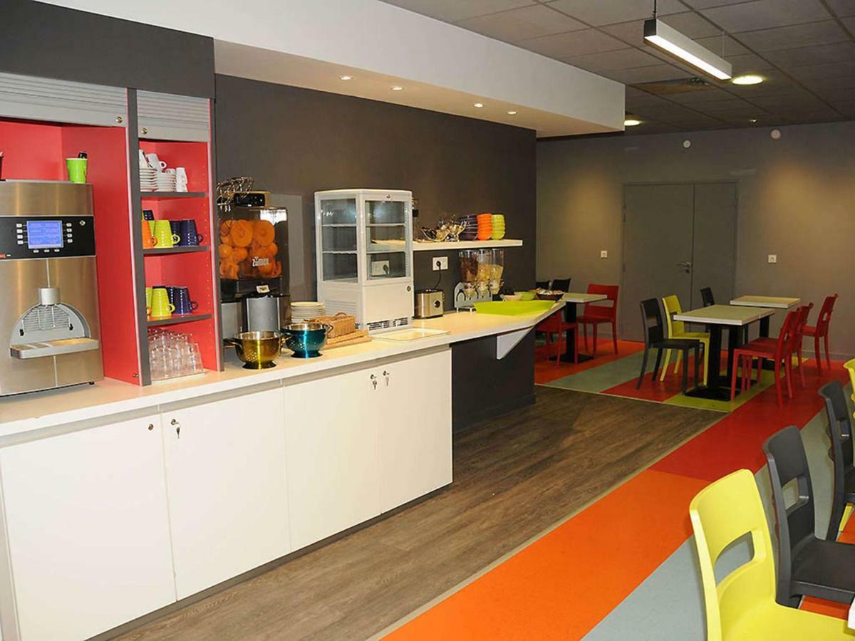 Ibis Styles Chambery Centre Gare Hotel Exterior foto